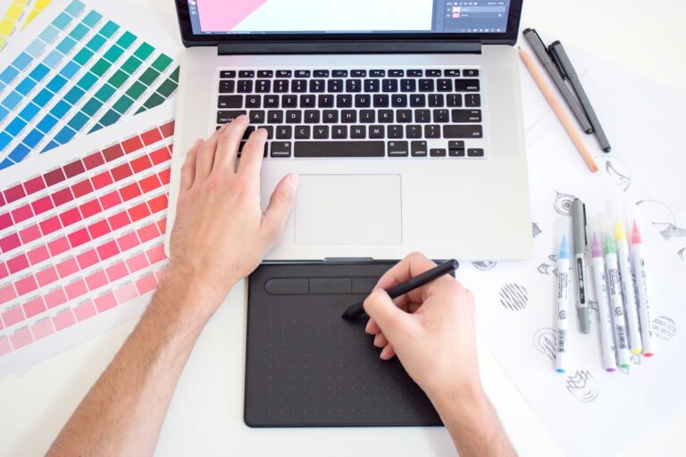 Create, Customize, and Perfect SVG Designs Online